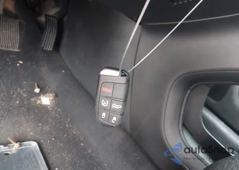 2015 Chrysler 200 S z USA, uszkodzony, nr VIN 1C3CCCBG4FN519021